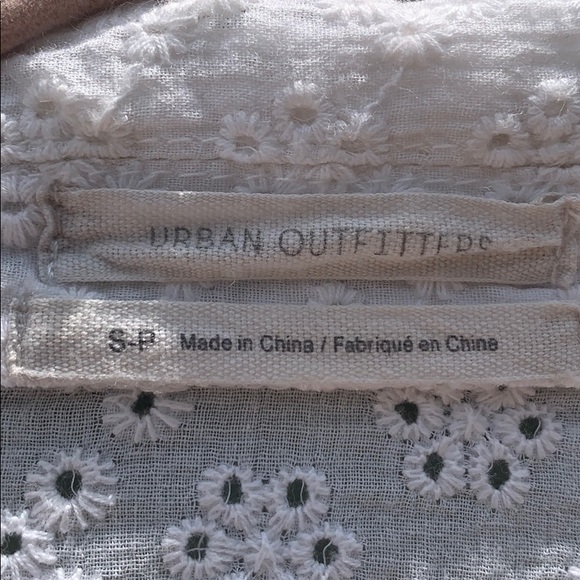 UO White “Lace” Cropped Button Up 🤍 - Picture 8 of 8